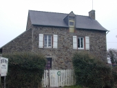4ème maison, D 463 (Moulins)