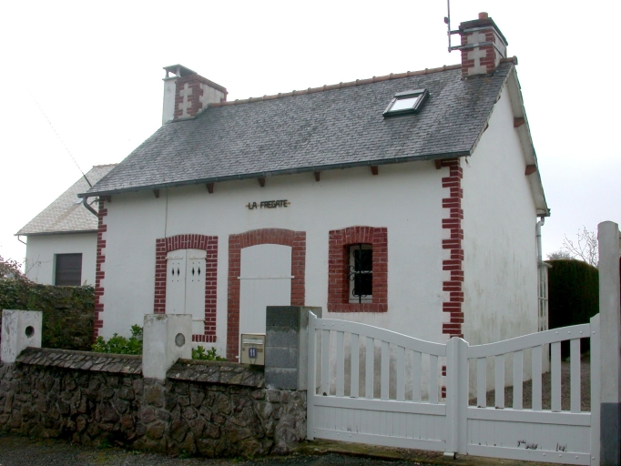 Maison dite la Frégate, 11 rue de Robien (Etables-sur-Mer fusionnée en Binic-Etables-sur-Mer en 2016)