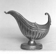 Navette à encens, église paroissiale Saint-Georges (Châtillon-en-Vendelais)