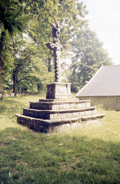 Calvaire, la Roche (Saint-Thois)