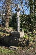 Croix du carrefour de Kertanguy (Plufur)