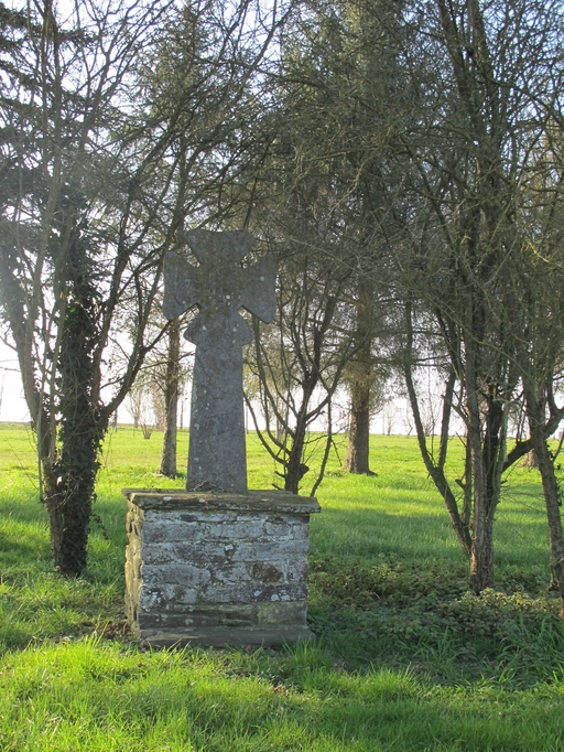 Croix de chemin, Saint-Mathurin (Saint-Martin-sur-Oust)