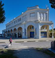 Ancien hôtel des grandes arcades, actuellement immeuble à logements, allée des Acacias, Sables-d'Or-les-Pins (Fréhel)