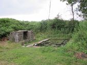 Fontaine de dévotion, près de Codenet (La Chapelle-Caro fusionnée en Val d'Oust en 2016)