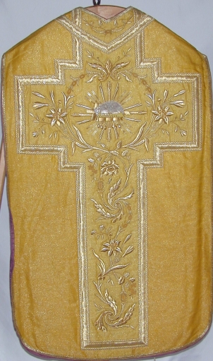 Ornement doré 4 : chasuble