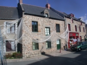 Maison, 03 place du Carrouge (Saint-Suliac)