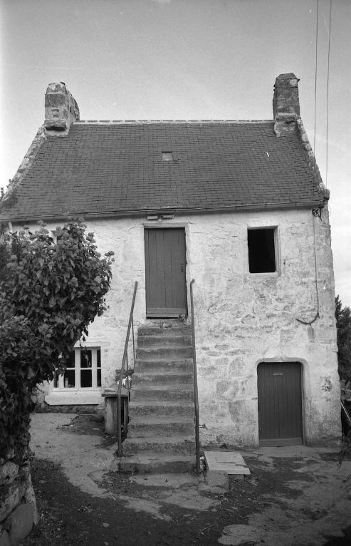 Maison, sentier des Plomarc'h (Douarnenez)