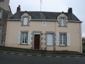 Maison, 19 rue de Saint-Poix (Le Pertre)