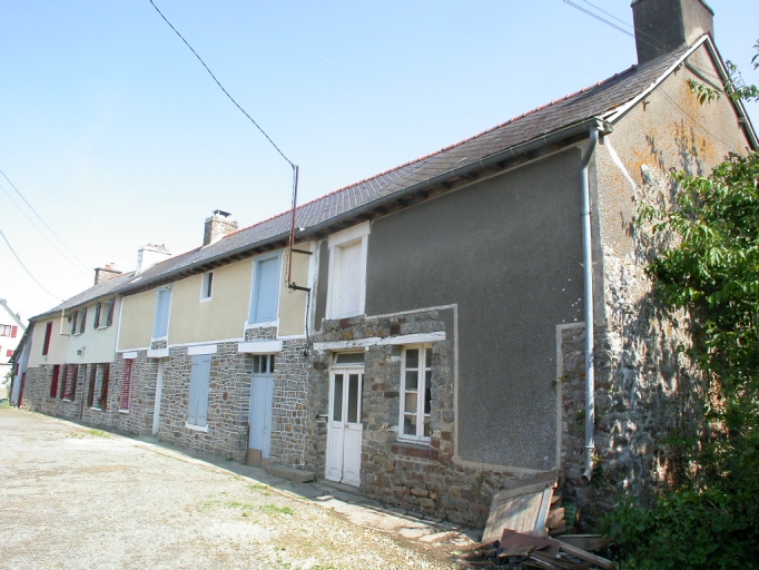 Alignement de quatre maisons, la Ratulais (Saint-Médard-sur-Ille)