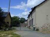 Alignement d'une ferme et d'une maison, la Saudrais (Mouazé)