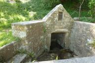 Fontaine de dévotion dite fontaine de Legueriou, Landrevet (Esquibien fusionnée en Audierne en 2016)