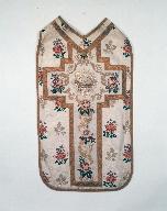 Ornement blanc 3 : chasuble, bourse de corporal, pale, basilique Notre-Dame-du-Roncier (Josselin)