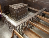 Clôture et baldaquin des fonts baptismaux