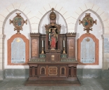 Ensemble de l'autel de N.D. du Perpétuel Secours : autel, tabernacle, retable, 2 gradins d'autel, degré d'autel