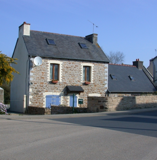 Maison, rue de Lopéreg (Trélévern)