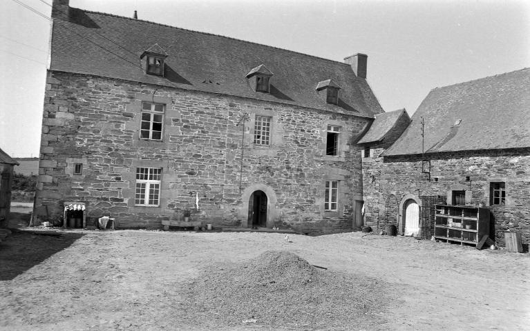 Manoir de Kermein [Kermen] (Minihy-Tréguier)