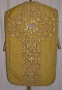 Ornement doré 2 : chasuble, bourse de corporal, étole, manipule, voile de calice