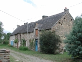 Alignement de maisons, Tréau (Langon)