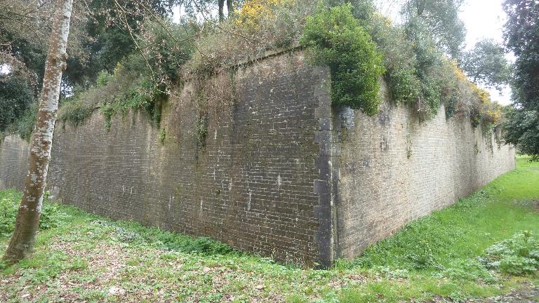 Bastion 21, enceinte urbaine (Le Palais)