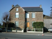 Maison, 32 avenue Philippe de Volvire (Sens-de-Bretagne)