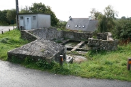 Fontaine et lavoir du Yunig, rue du Yunig (Crozon)