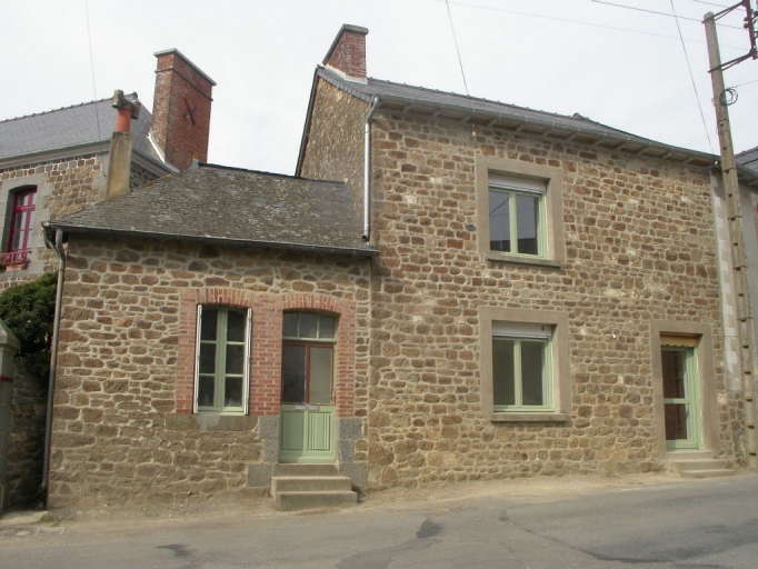 Maison, Bazouges-sous-Hédé, route Départementale de Bazouges-sous-Hédé à Mordelles (Hédé)
