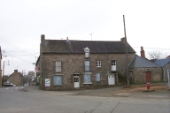 Maison, place de l'Eglise, rue des Tilleuls (Ercé-près-Liffré)