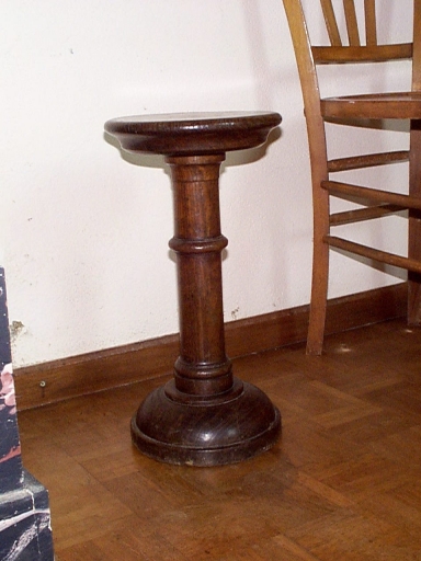 Tabourets d'église (4)