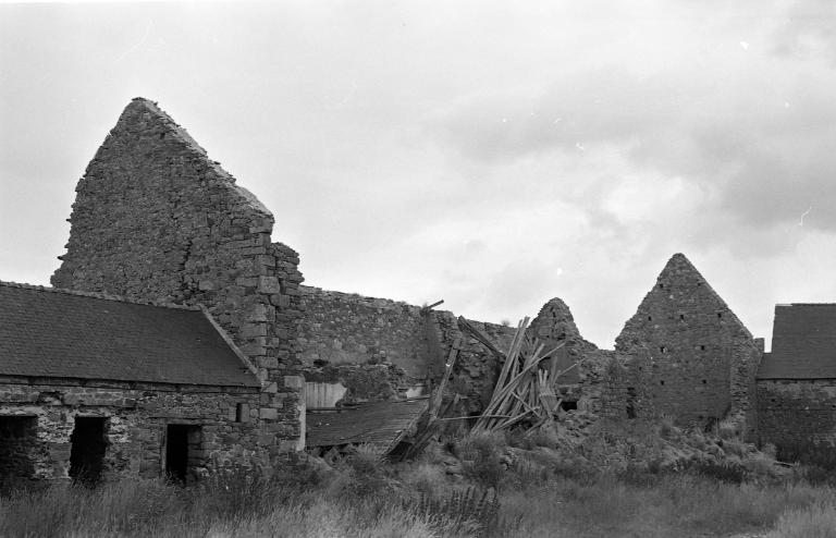 L'enclos résidentiel de La Porte, Saint-Sulien (Saint-Rieul)