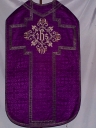 Ornement violet 2 : chasuble, bourse de corporal, étole, manipule, voile de calice
