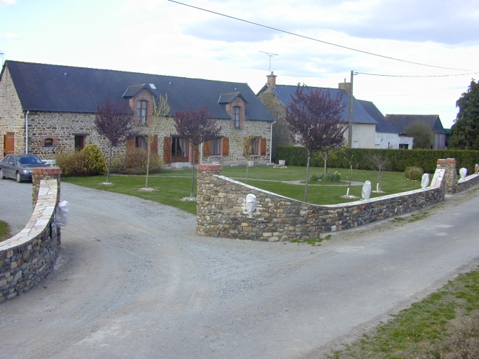 Écart, les Places (Domalain)