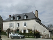 Maison, 5 place du Four à Ban (Tinténiac)