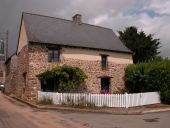 Maison, 1 rue du Courtil (Guenroc)