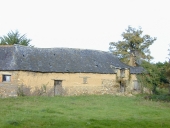 Alignement de maisons, la Besnerais (Lieuron)