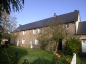 Alignement de maisons, Bazouges-sous-Hédé, la Tréhonais (Hédé)