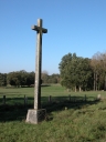 Croix monumentale, le Petit Margaroux, près du Bois Sauvé (Dingé)