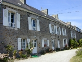 Alignement de maisons, le Grand Veaupiard (Saint-Briac-sur-Mer)