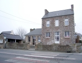 École communale et mairie de Trégon, les Loges (Trégon fusionnée en Beaussais-sur-Mer en 2017)