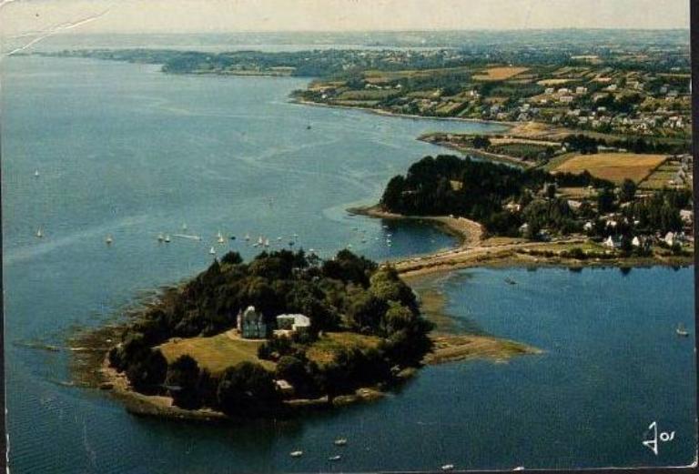 Château de Keravice (Hôpital-Camfrout)