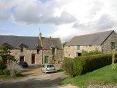 Ferme, l'Ecure (Saint-Père-Marc-en-Poulet)