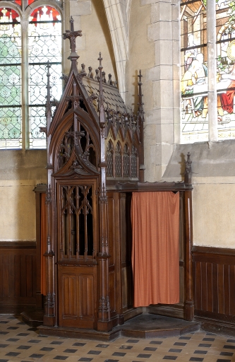 Trois confessionnaux