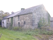 Alignement de maisons, Catféon (Renac)