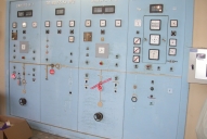 Meuble professionnel (poste de commande)