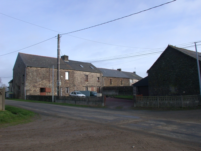 Ferme avec alignement de plusieurs logis, Théhieuc (Iffendic)