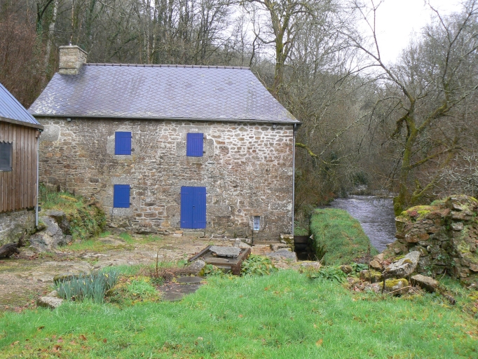 Moulin à farine de Crépès, actuellement maison (Plounévez-Quintin)