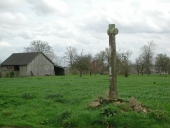 Croix de chemin, la Saugueretière (Livré-sur-Changeon)