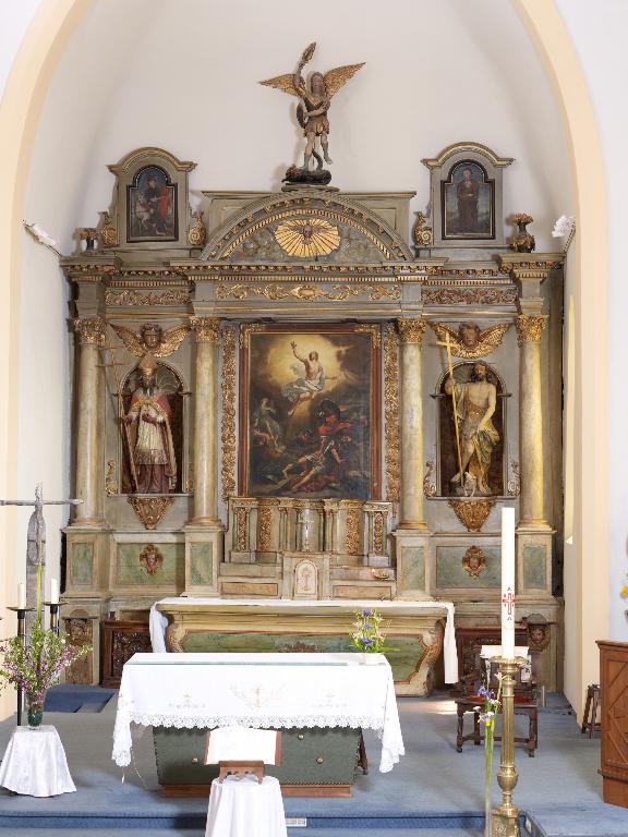 Ensemble du maître-autel : autel, tabernacle, retable, 2 gradins d'autel, église Saint-Martin (Saint-Martin-sur-Oust)