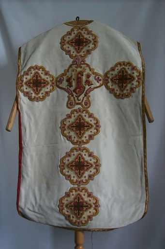 Ornement blanc 2 : chasuble