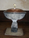Fonts baptismaux et couvercle