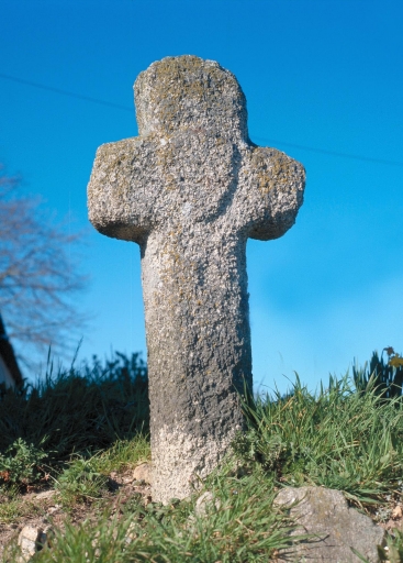 Croix monumentale, Kervail (Quimperlé)